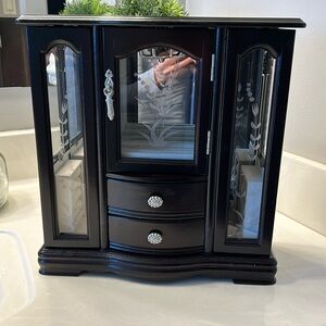 Women’s Jewellery box. Multiple compartments.